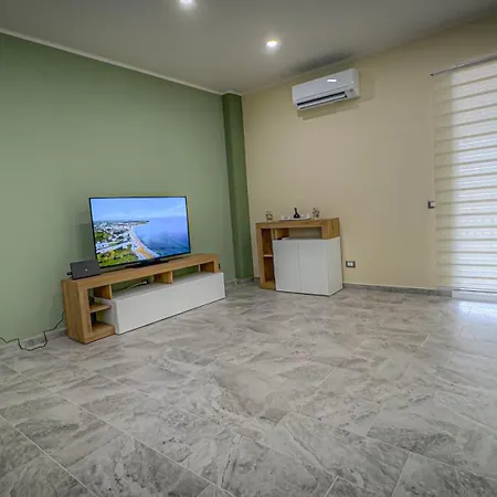 Tono House Apartman *